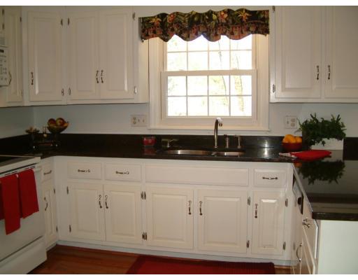 23 Whichita Road Medfield, MA 02052 - Photo 10 of 20 Gallery Image 10