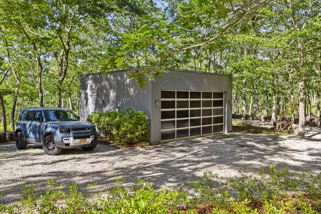 $185,000 | 1052 Noyac Path, Water Mill, NY 11976