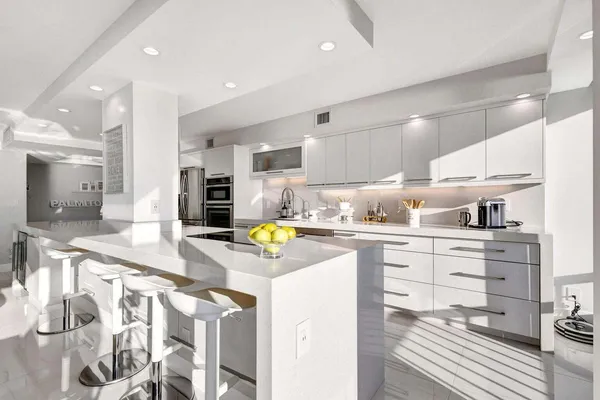 $12,500 | 5510 North Ocean Drive, Unit 8D, Singer Island, FL 33404
