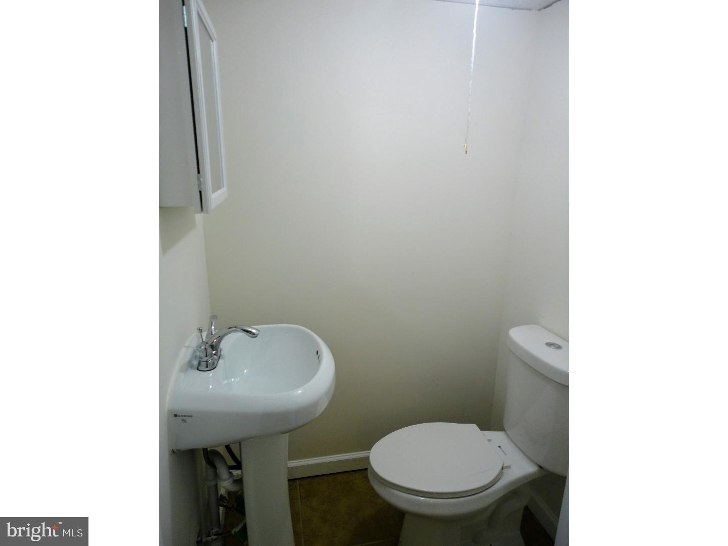 3202 Fordham Road Philadelphia, PA 19114 - Photo 4 of 20 Half Bath