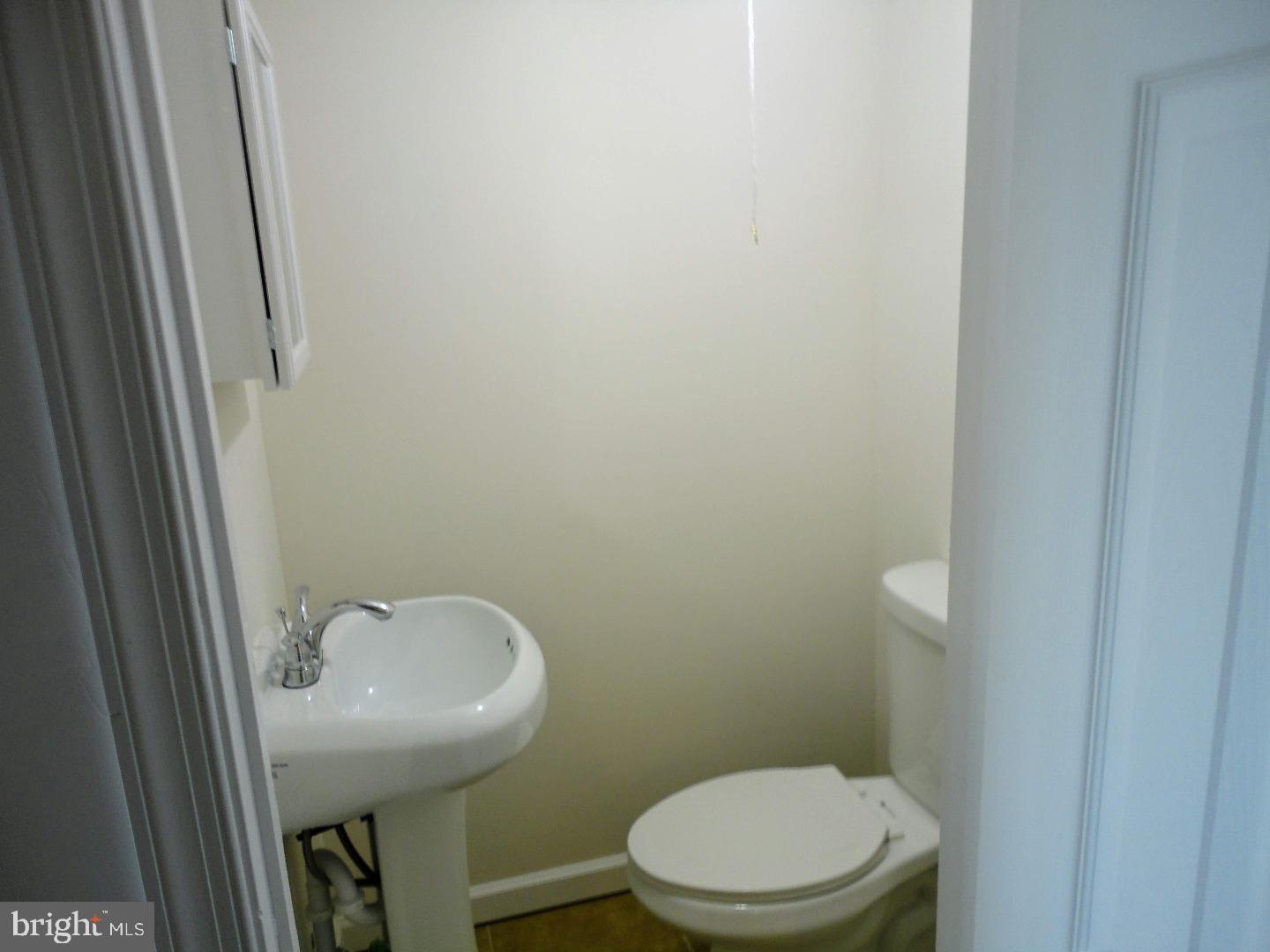 3202 Fordham Road Philadelphia, PA 19114 - Photo 7 of 20 Half Bath