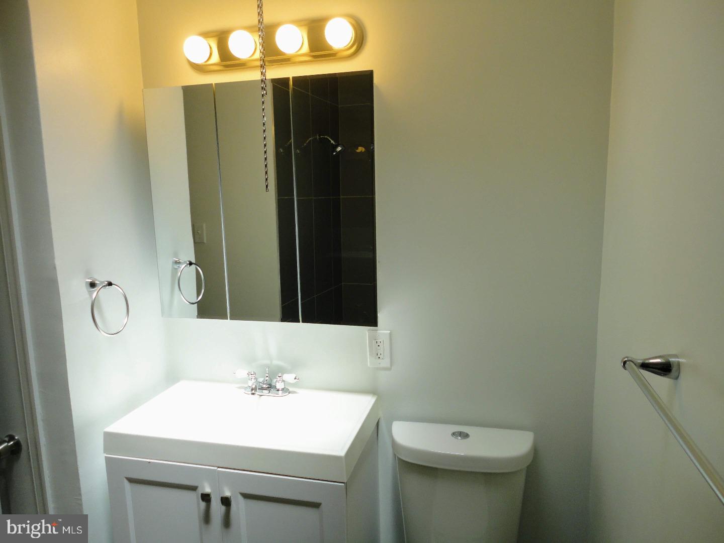 3202 Fordham Road Philadelphia, PA 19114 - Photo 9 of 20 Bathroom