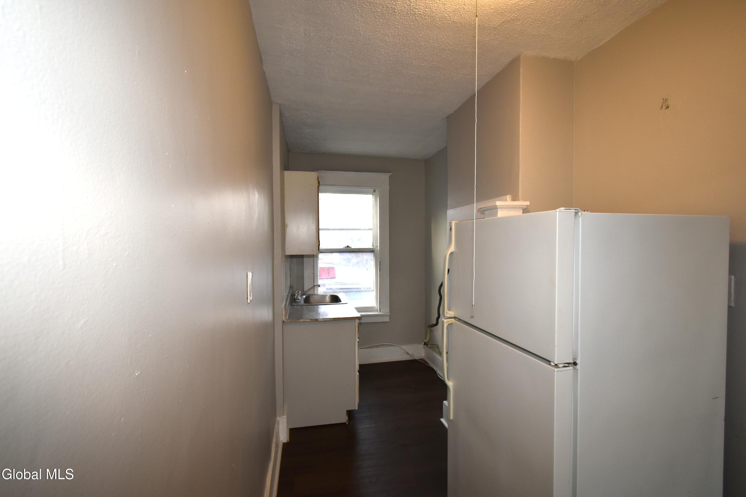 1011 Union Street Schenectady, NY 12308 - Photo 14 of 22 DSC_0650