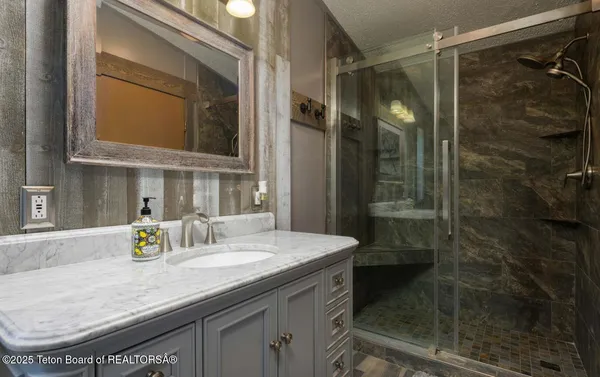 $360,000 | 15 Foothill Boulevard, Alpine, WY 83128