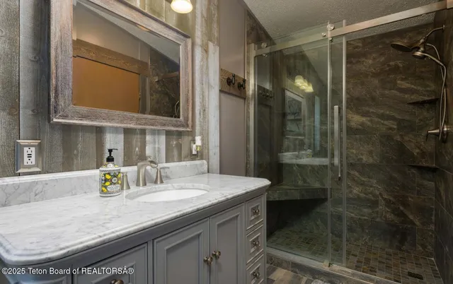 $475,000 | 15 Foothill Boulevard, Alpine, WY 83128