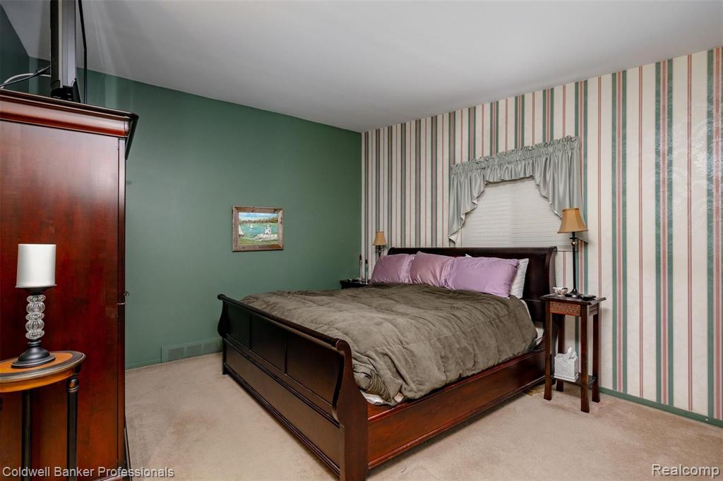329 Lake Shore Road Grosse Pointe Farms, MI 48236 - Photo 20 of 41