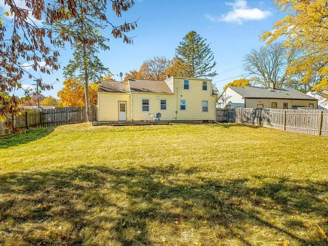 $174,900 | 1024 21st Street, Rockford, IL 61108