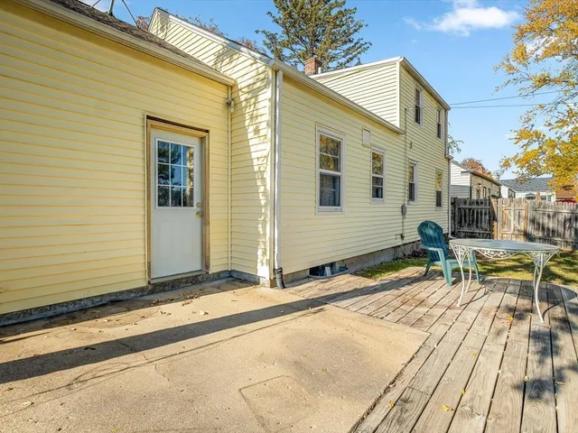 $174,900 | 1024 21st Street, Rockford, IL 61108