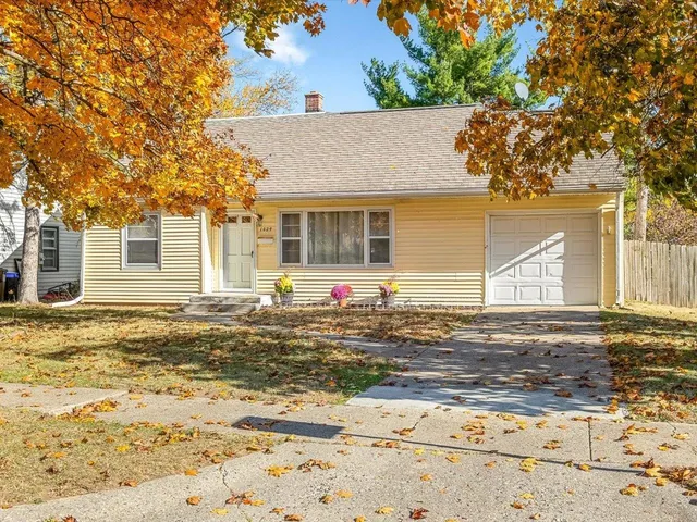 $174,900 | 1024 21st Street, Rockford, IL 61108
