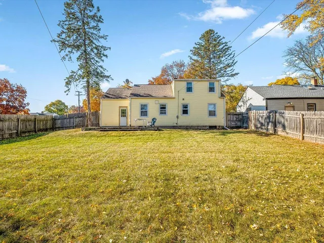 $174,900 | 1024 21st Street, Rockford, IL 61108