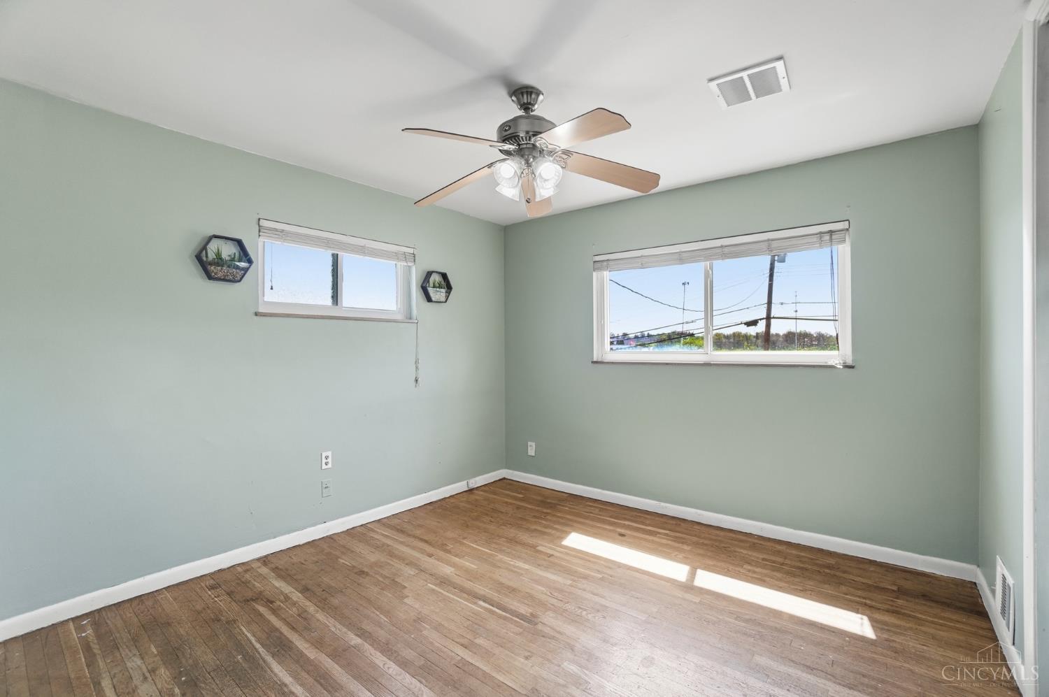 5450 Lawrence Road Cincinnati, OH 45248 - Photo 23 of 51
