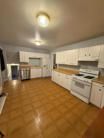 $2,799 | 1440 Gentry Road, Hoffman Estates, IL 60169