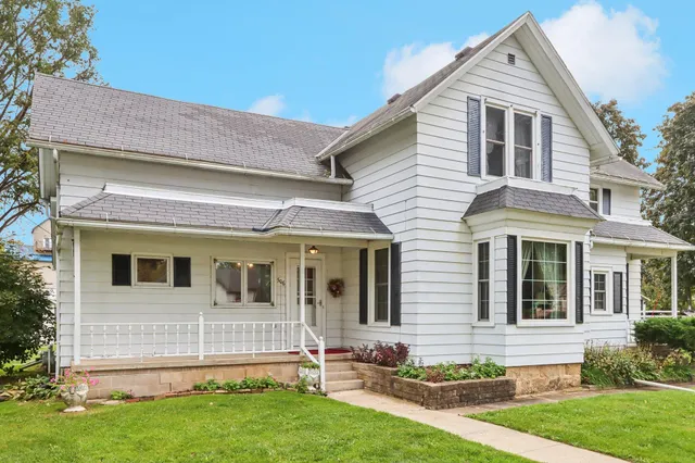 $325,000 | 506 North Franklin Street, Poynette, WI 53955