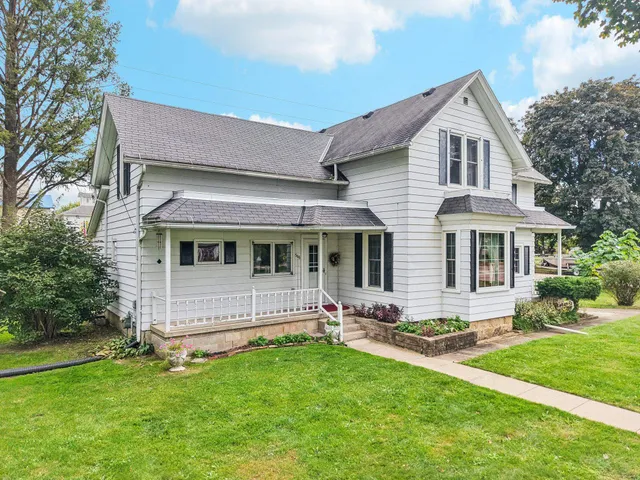 $325,000 | 506 North Franklin Street, Poynette, WI 53955