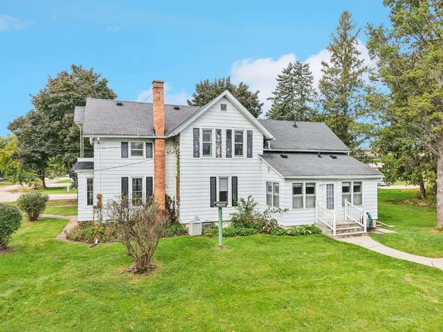 $325,000 | 506 North Franklin Street, Poynette, WI 53955