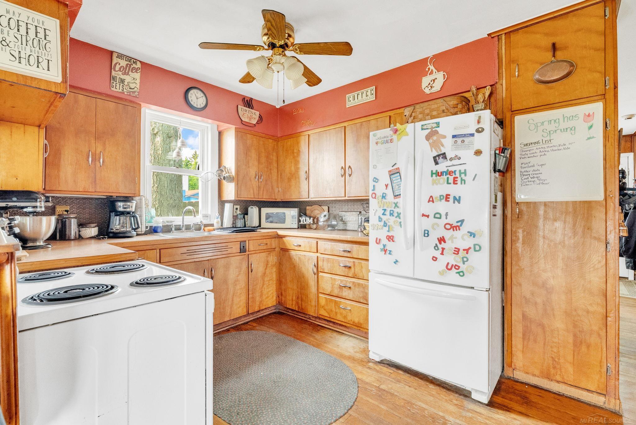 8941-8943 Lakeshore Road Lexington, MI 48450 - Photo 16 of 75