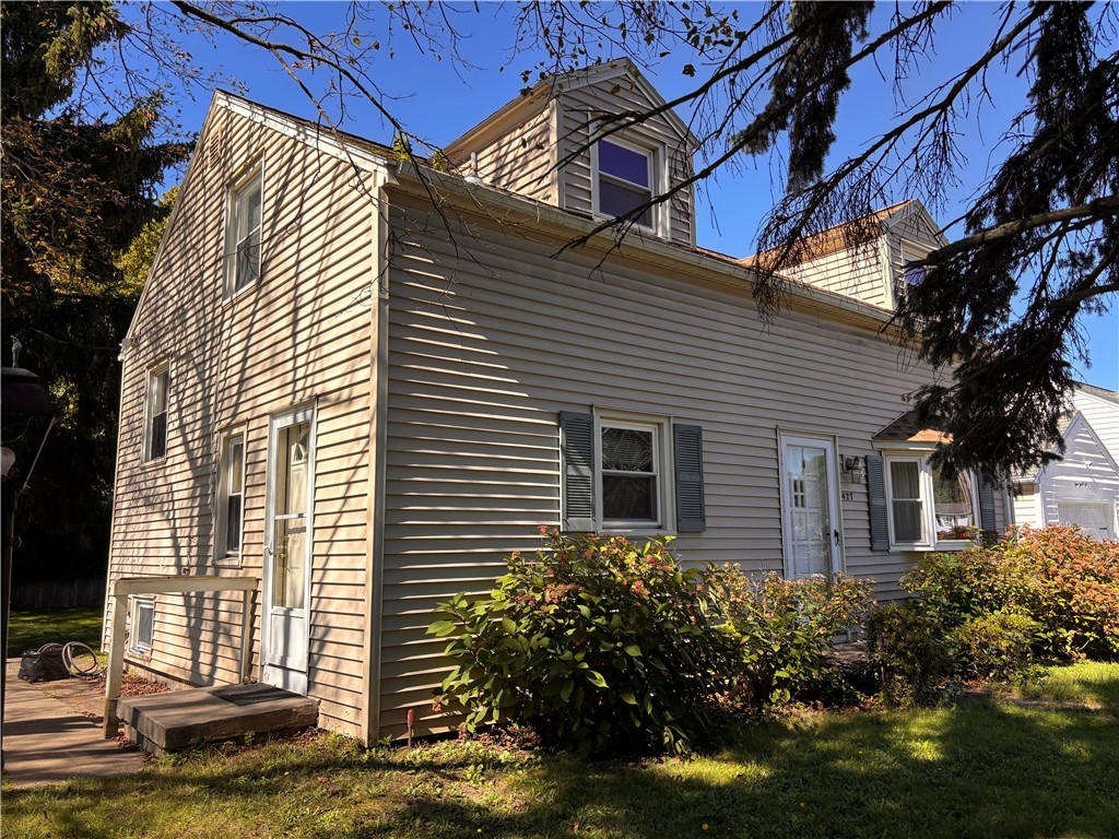 427 Fetzner Road Greece, NY 14626 - Photo 4 of 39 Gallery Image 4