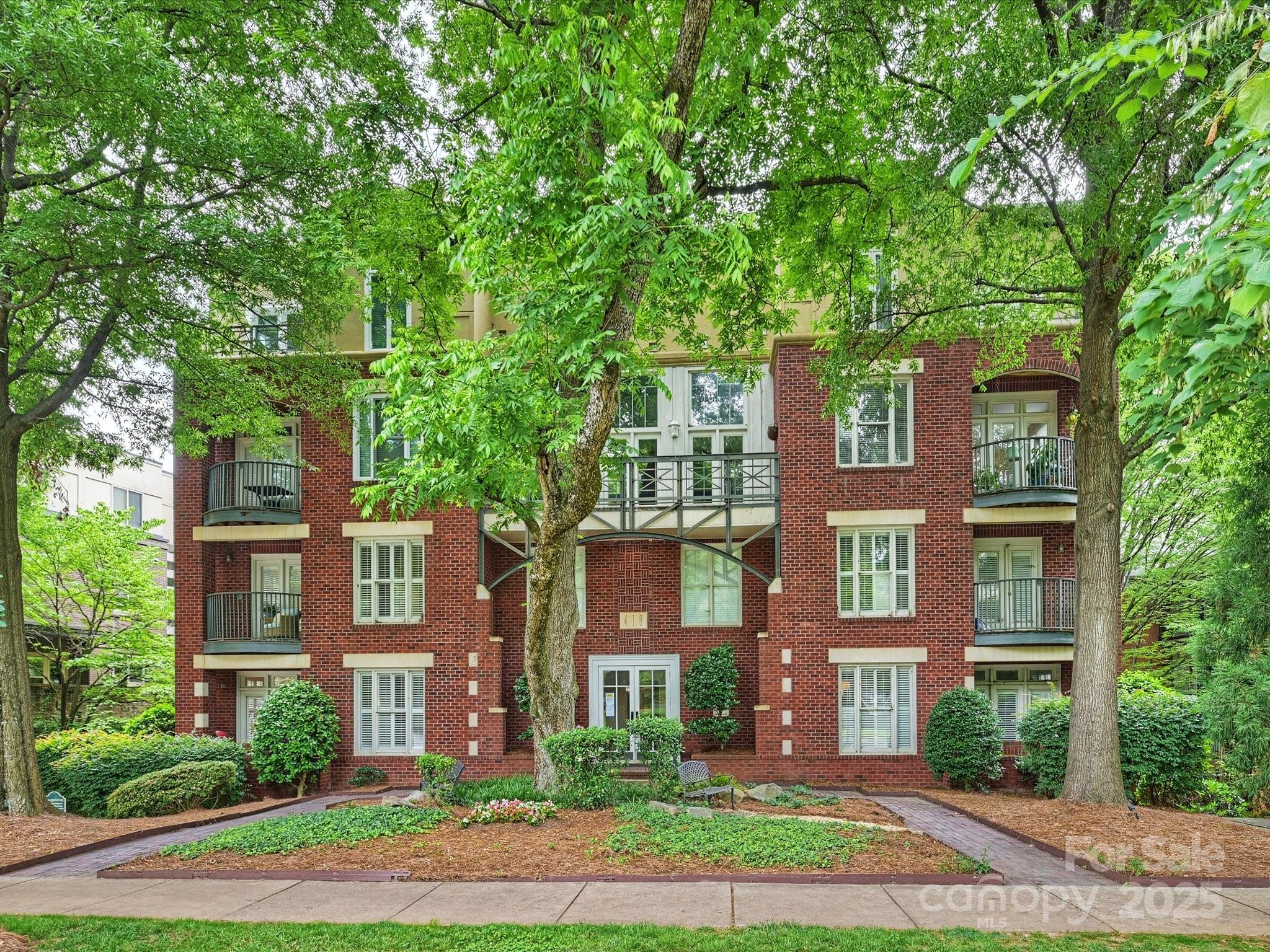 416 Queens Road, Unit 10 Charlotte, NC 28207 - Photo 1 of 25