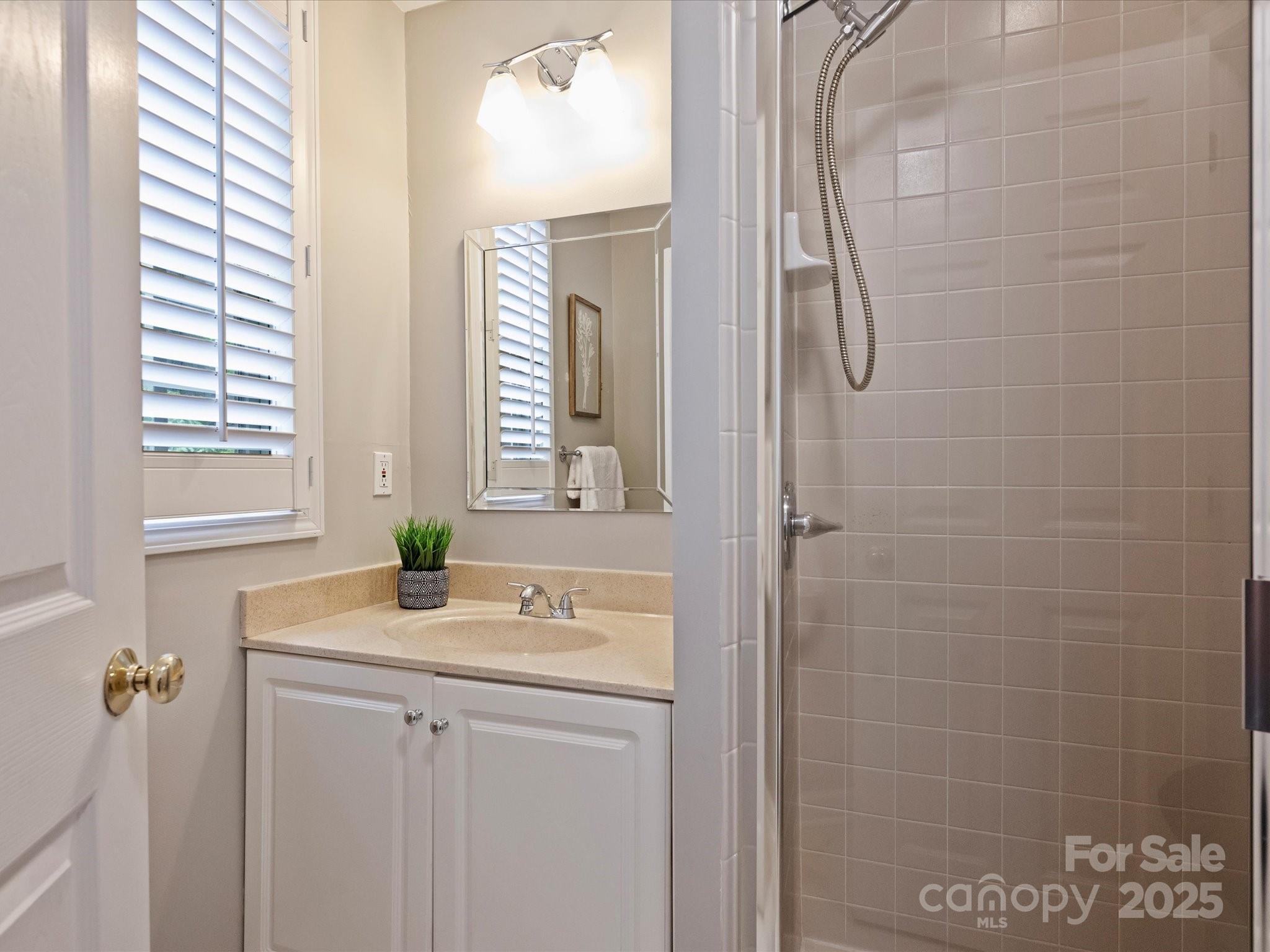 416 Queens Road, Unit 10 Charlotte, NC 28207 - Photo 22 of 25