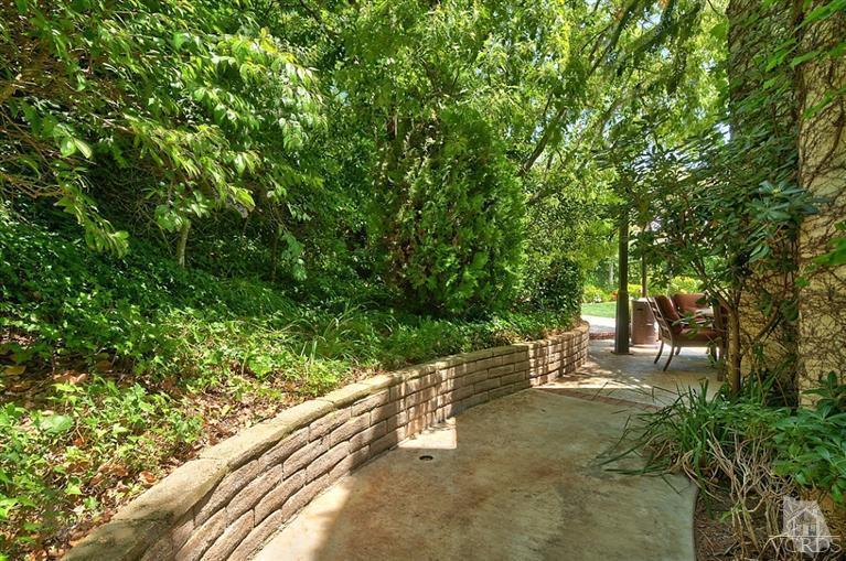 540 Fresh Meadows Road Simi Valley, CA 93065 - Photo 30 of 32 a view of outdoor space