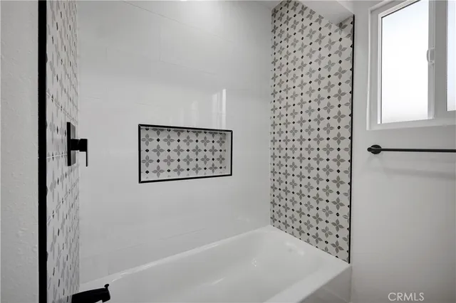 $918,888 | 3515 South Norton Avenue, Los Angeles, CA 90018