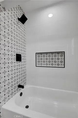 $918,888 | 3515 South Norton Avenue, Los Angeles, CA 90018