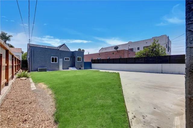 $918,888 | 3515 South Norton Avenue, Los Angeles, CA 90018