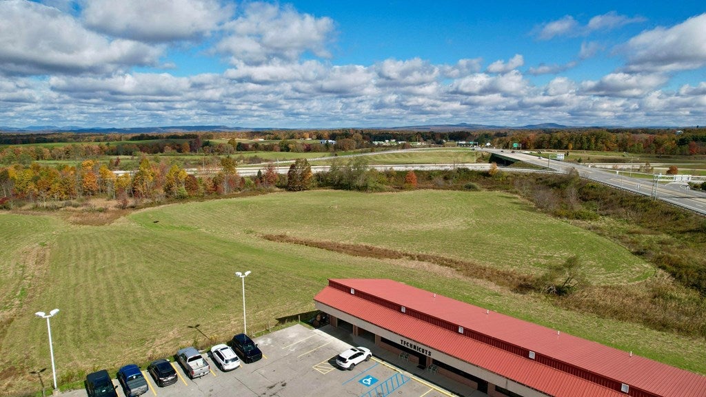 2315 Grandview Road Beaver, WV 25813 - Photo 2 of 6 Gallery Image 2