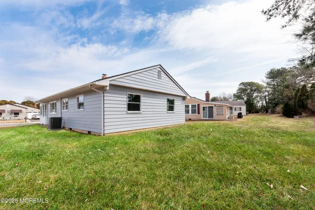 $280,000 | 11 La Terraza Drive, Toms River, NJ 08757