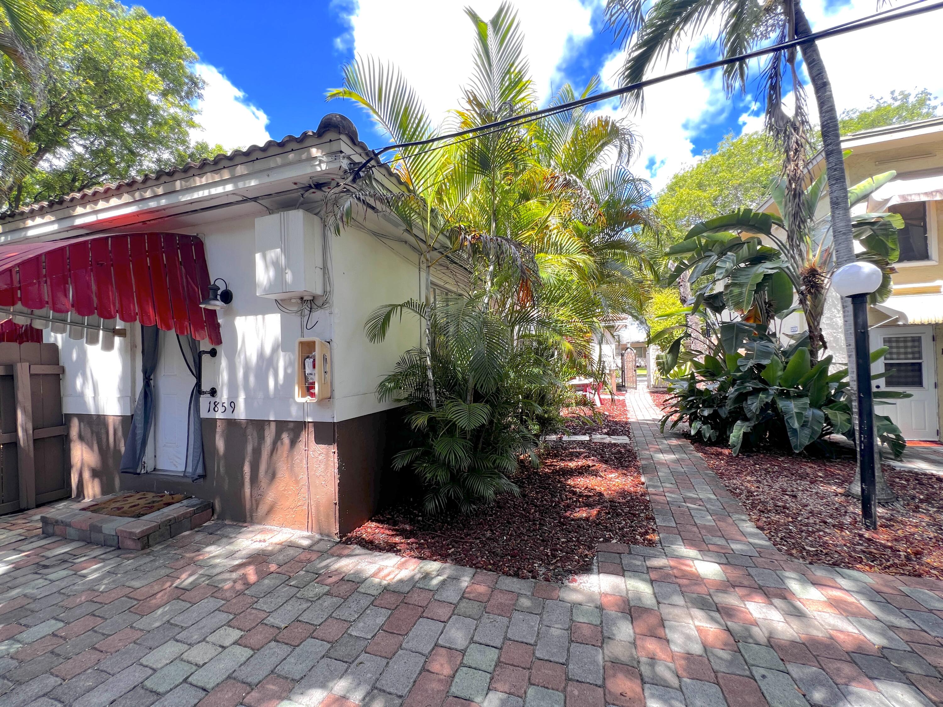 1859 Buchanan Street, Unit 2 Hollywood, FL 33020 - Photo 22 of 28 IMG_6567