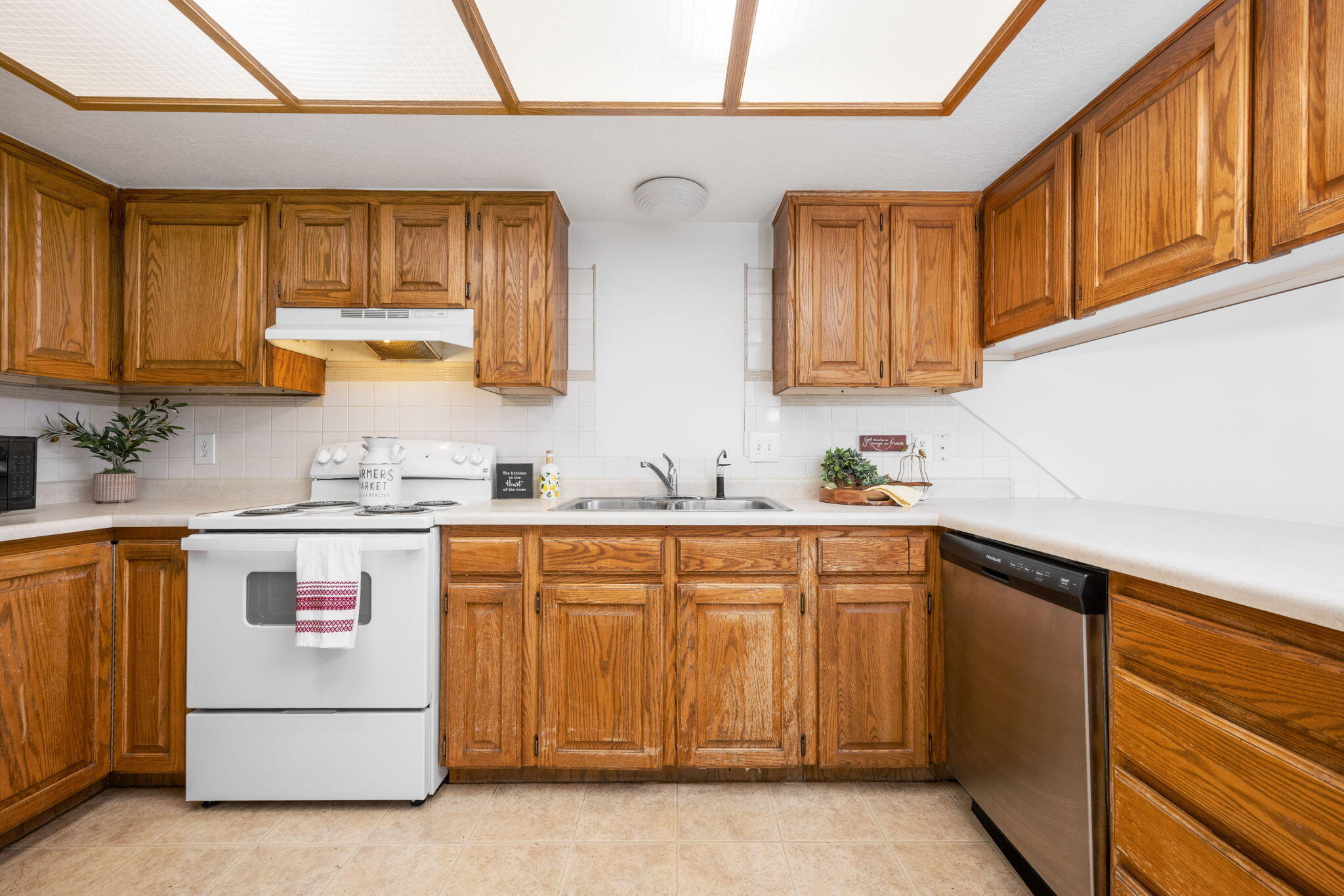 1015 South 1015 S River Road, Unit 6 St. George, UT 84790 - Photo 10 of 21 Kitchen