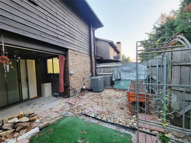 $2,200 | 205 McCarley Place, McKinney, TX 75071