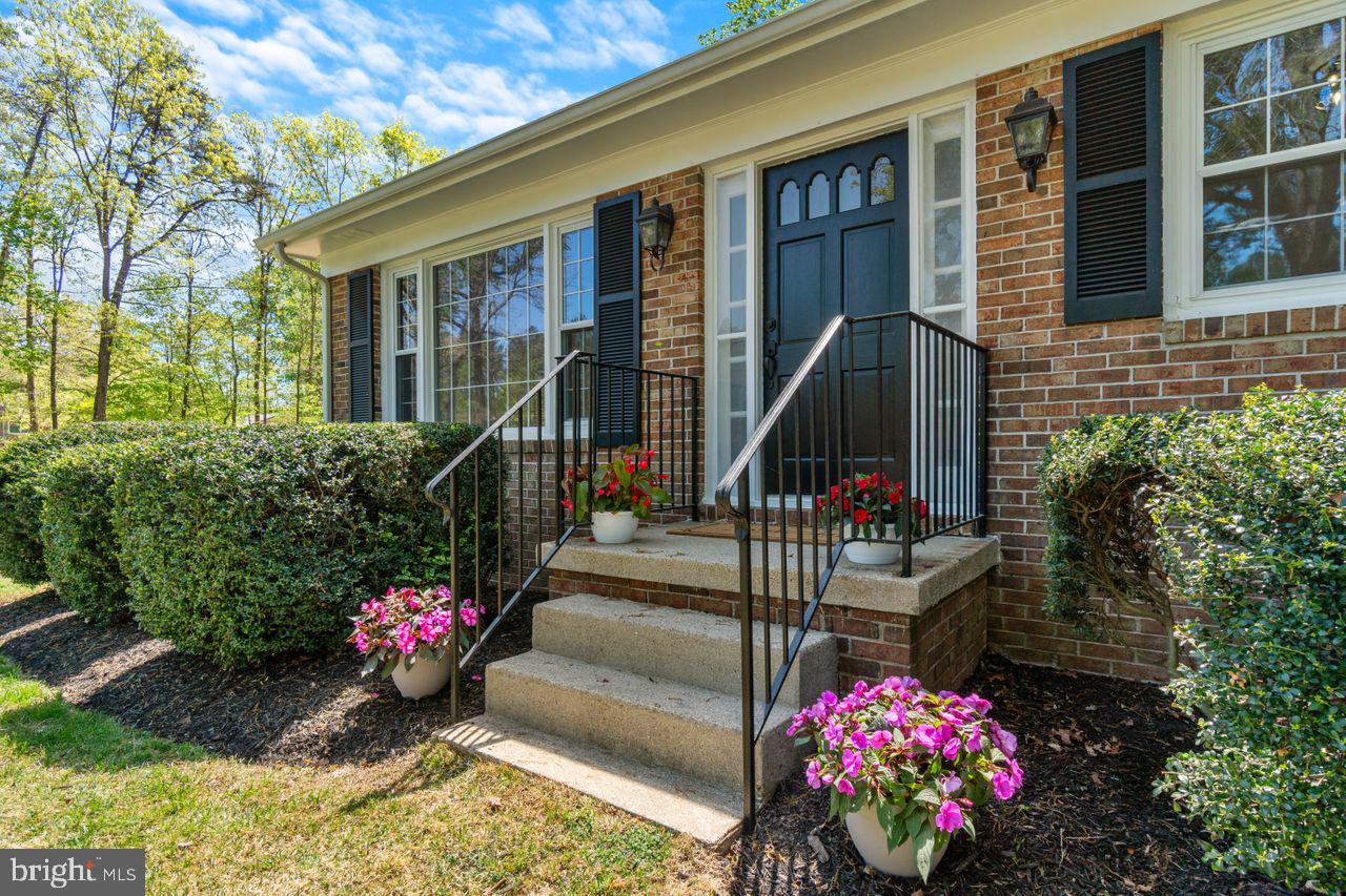 27475 Three Notch Road Mechanicsville, MD 20659 - Photo 2 of 45 Beautiful Entry