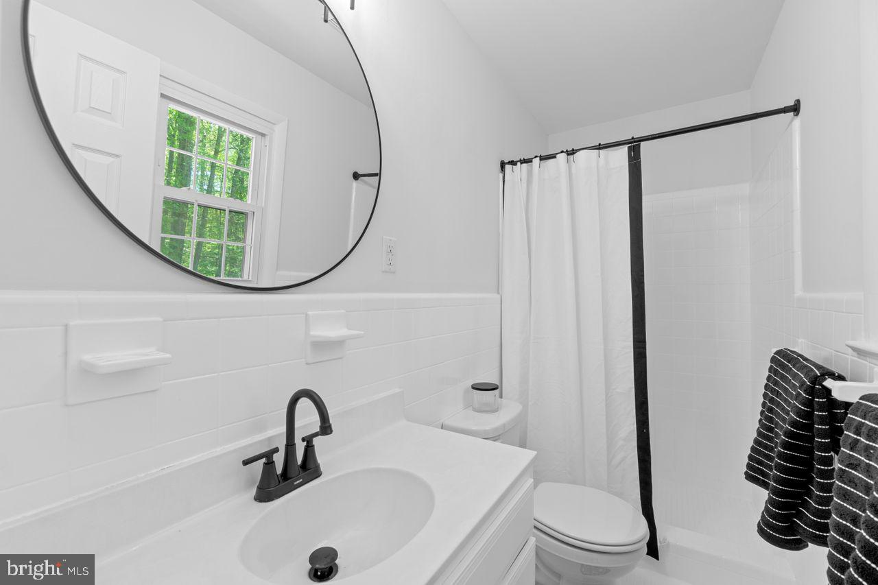 27475 Three Notch Road Mechanicsville, MD 20659 - Photo 28 of 45 Primary Bathroom