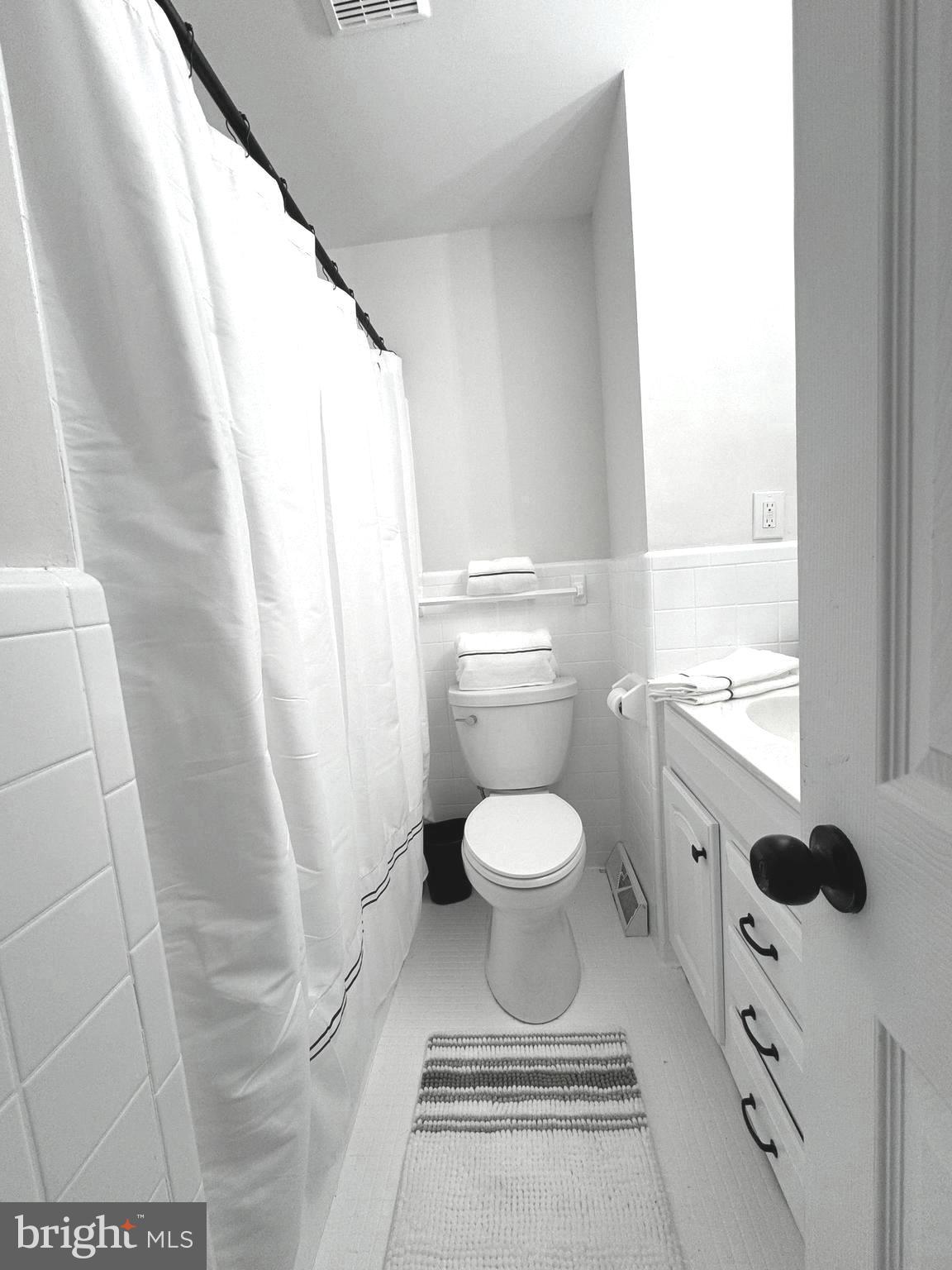 27475 Three Notch Road Mechanicsville, MD 20659 - Photo 32 of 45 Hall Bath