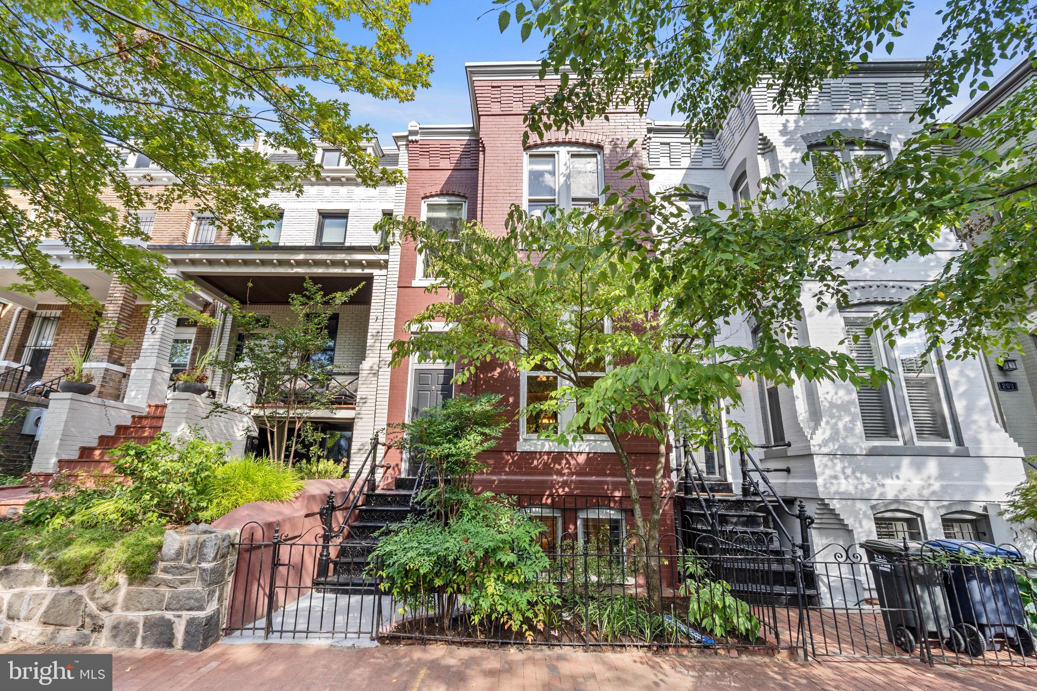 207 10th Street Northeast Washington, DC 20002 - Photo 2 of 40