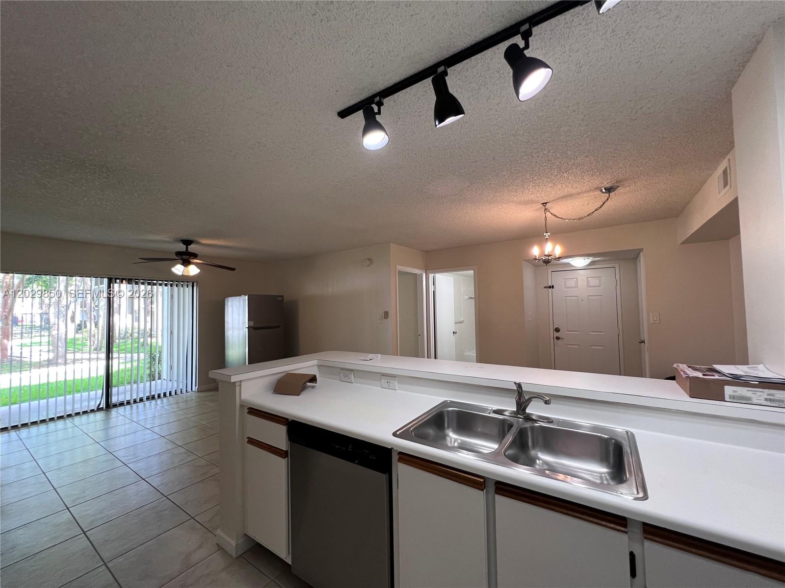 640 South Park Road, Unit 144 Hollywood, FL 33021 - Photo 2 of 20