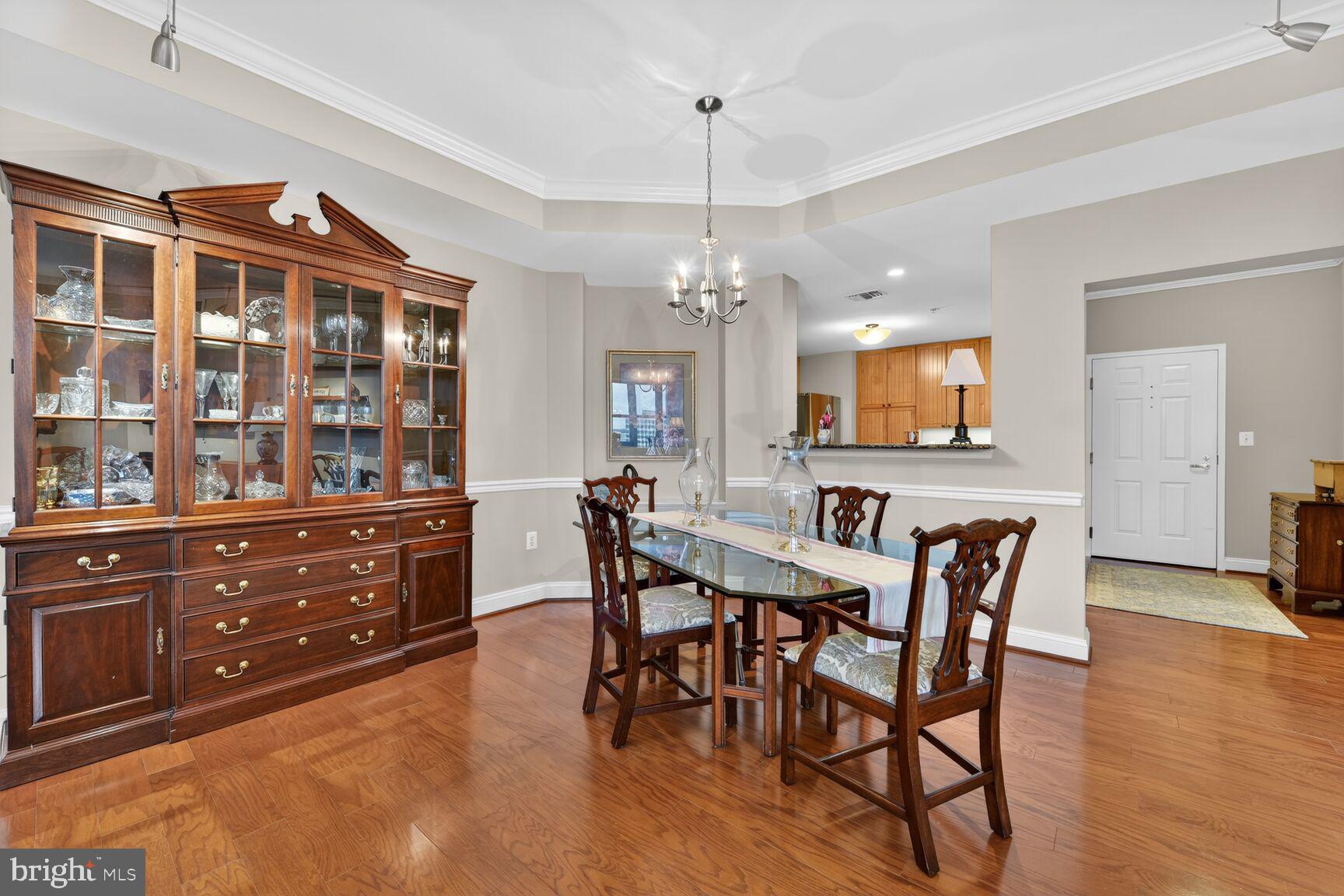 11776 Stratford House Place, Unit 901 Reston, VA 20190 - Photo 11 of 42 Dining Area
