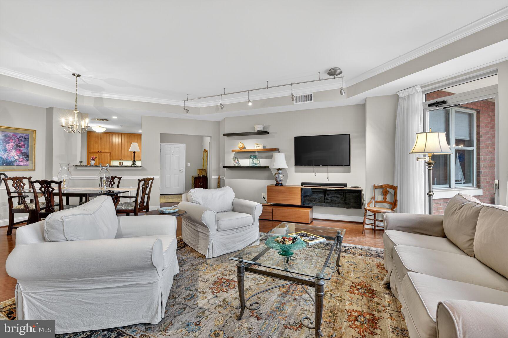 11776 Stratford House Place, Unit 901 Reston, VA 20190 - Photo 13 of 42 Light & Bright