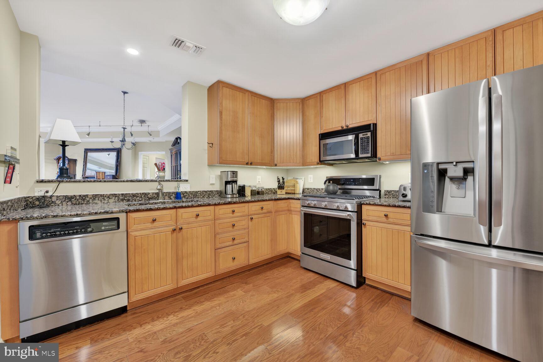 11776 Stratford House Place, Unit 901 Reston, VA 20190 - Photo 6 of 42 Kitchen with a View!
