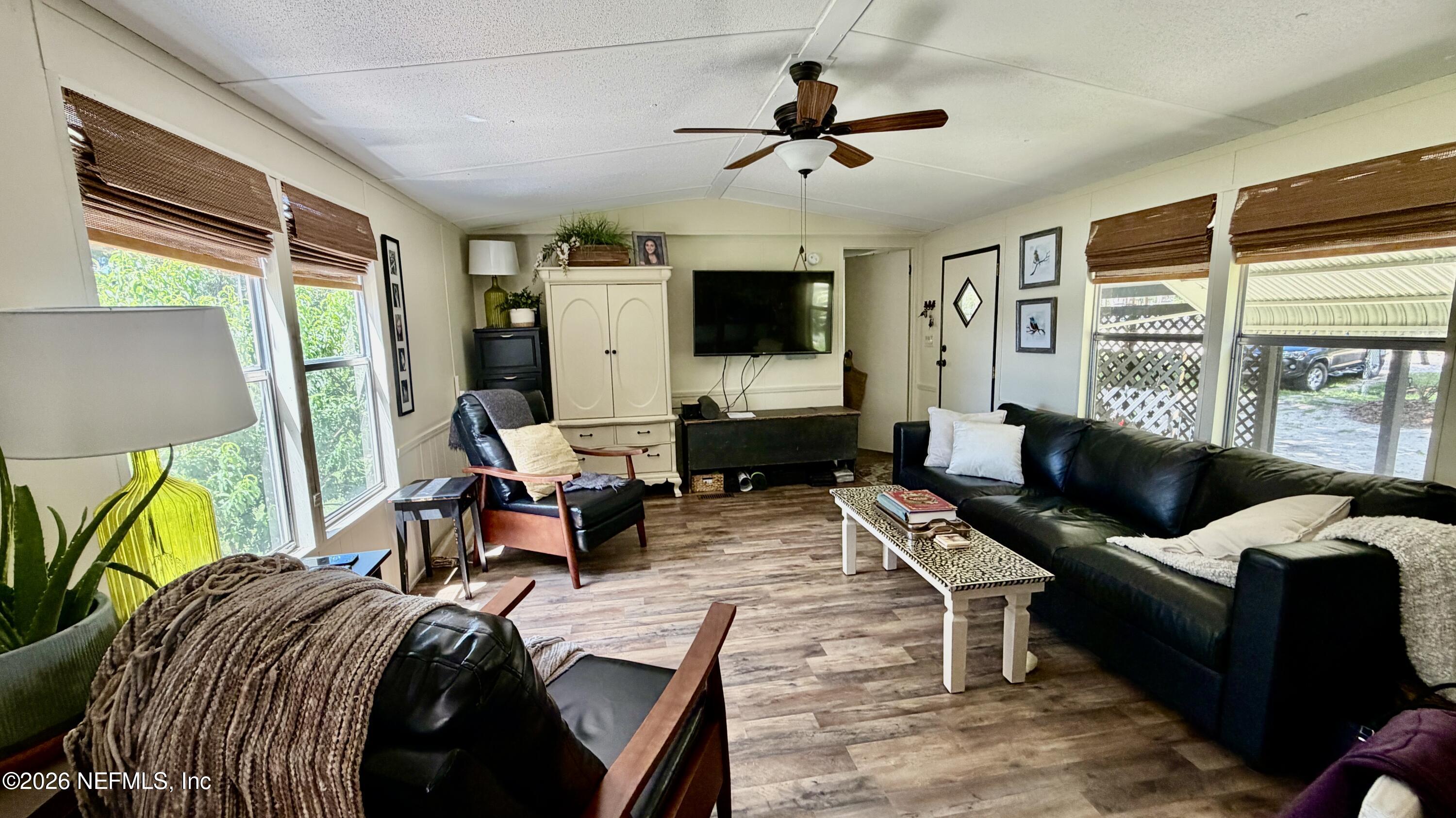112 Violet Circle Interlachen, FL 32148 - Photo 21 of 37 112 Violet Cir, Interlachen, FL