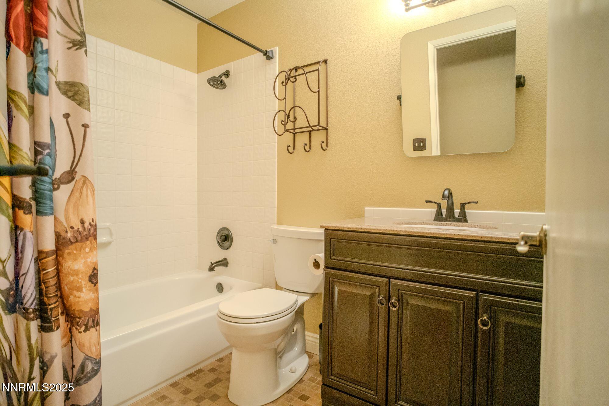 35 Mogul Mountain Circle Reno, NV 89523 - Photo 16 of 31 17 2ndBathroom