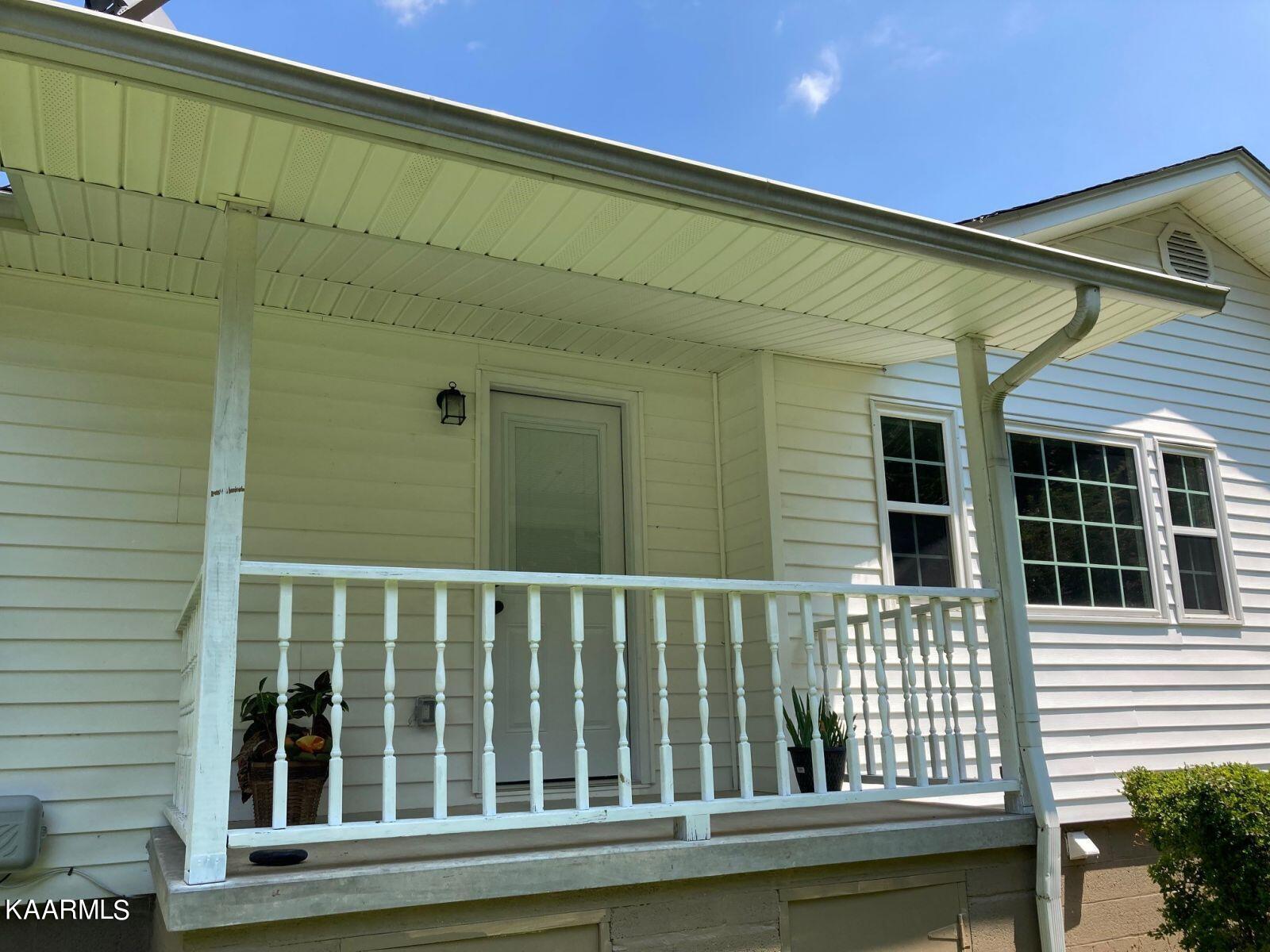 301 West Forest Lane Oak Ridge, TN 37830 - Photo 5 of 24 970fdd3d-9755-440f-bf74-de10a291ed95