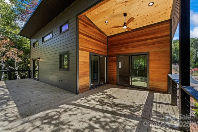 $397,777 | 71 Mountain Trace Point, Bryson City, NC 28713