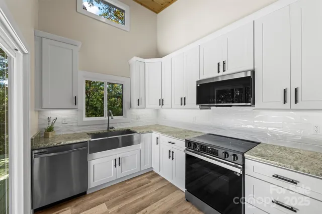 $397,777 | 71 Mountain Trace Point, Bryson City, NC 28713