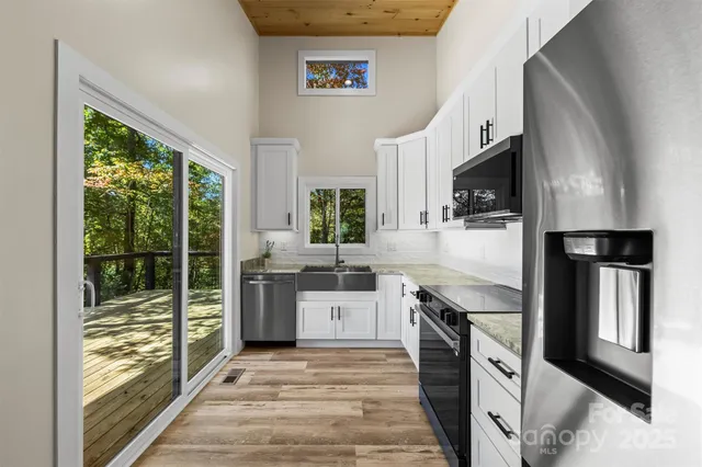 $397,777 | 71 Mountain Trace Point, Bryson City, NC 28713