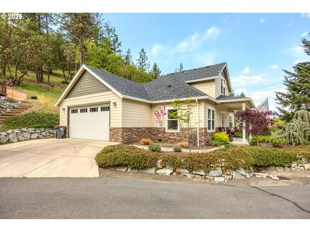 $665,000 | 205 Oak Knoll, Jacksonville, OR 97530