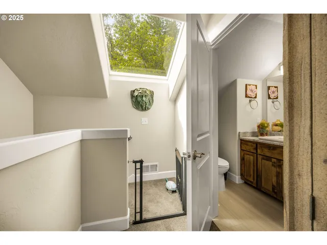 $659,900 | 205 Oak Knoll, Jacksonville, OR 97530