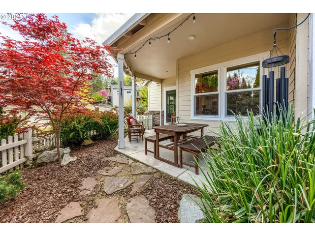 $659,900 | 205 Oak Knoll, Jacksonville, OR 97530