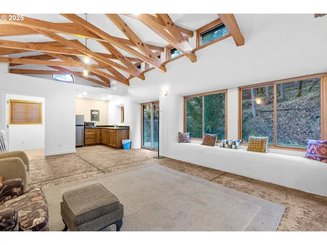 $659,900 | 205 Oak Knoll, Jacksonville, OR 97530